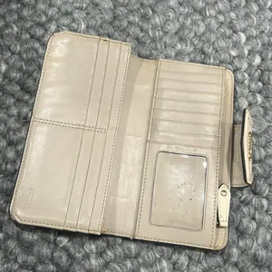 Coach Genuine Leather Creme Full‎ Size Wallet thumbnail 4