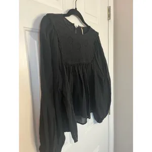 Free People Valencia Embroidered Eyelet Balloon Sleeve Blouse Women's sz. XS thumbnail 4