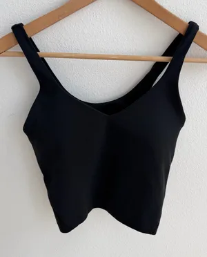 Lululemon Black Cropped Tank Top Size 4 Scoop Neck Workout Yoga thumbnail 1