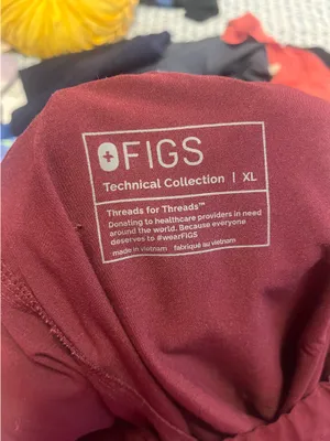 FIGS Scrub Pants thumbnail 4
