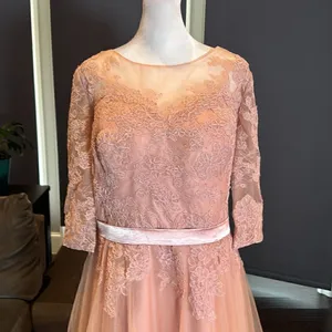 Women’s Pink Lace Appliqué Tulle Wedding Formal Prom Dress Leg Slit Size L NWOT thumbnail 2
