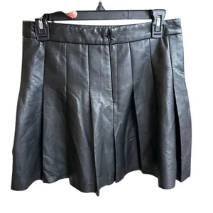 Aritzia Sunday Best Olive Faux Leather Mini Skirt 79473 Black Size‎ 6 Pleaded thumbnail 3