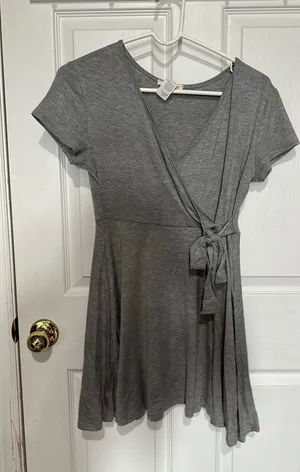 Gray Dress Size M thumbnail 1
