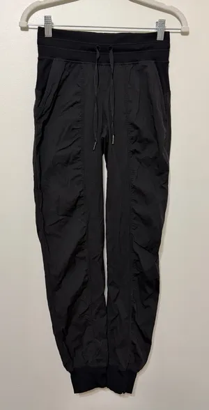 Lululemon Dance Studio Joggers in Black Size 2 New Square Size Dot thumbnail 1