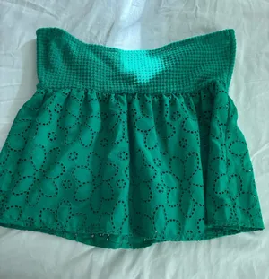SheIn Kelly Green Halter Top thumbnail 1