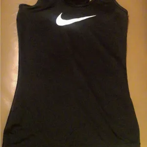 Nike Dri Fit tank top thumbnail 3