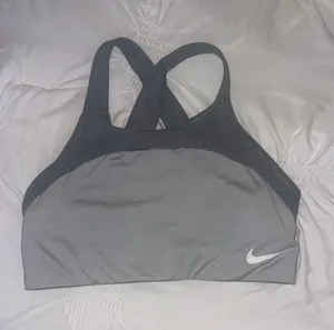 Sports Bra thumbnail 1