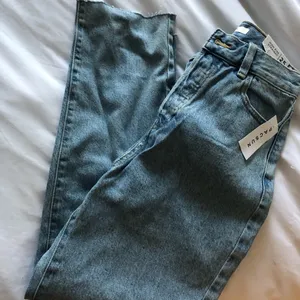 NWT PacSun High Waisted Straight Leg Jeans thumbnail 10