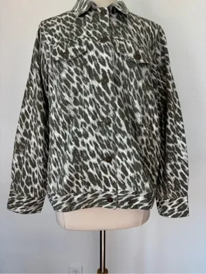 Green & White Denim Button Down Jacket thumbnail 3