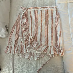 Wrap mini skirt Size L thumbnail 1