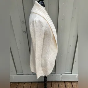 Guess Jeans Cream Plush Cardigan Women’s Size Medium thumbnail 3