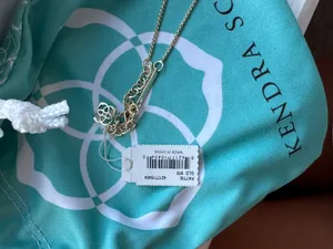 Kendra Scott necklace  thumbnail 3