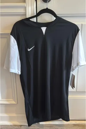 Men’s Nike Dri-Fit Shirt thumbnail 1