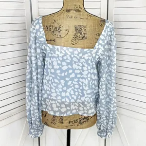 Lucca Petal Print Square‎ Neck Crop Blouse Blue White Large Long Balloon Sleeve thumbnail 4