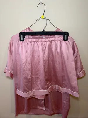 Classic Pink Short-Sleeve Satin Pajama Top with White Piping thumbnail 2