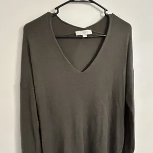 Loft Soft Knit V-Neck Pullover Lightweight Sweater Shirt Olive‎ Green Size M thumbnail 6
