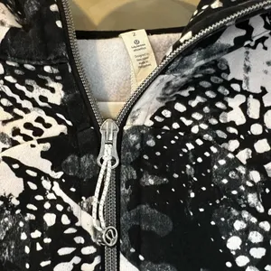 Lululemon Scuba Hoodie III Static Mist White Black thumbnail 7