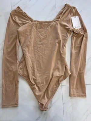 NWT Quince Second Skin Long Sleeve Bodysuit Size medium thumbnail 1