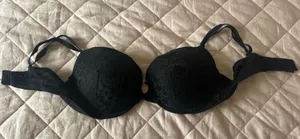 Victoria's Secret Black Lace Very Sexy Push-Up Bra thumbnail 1