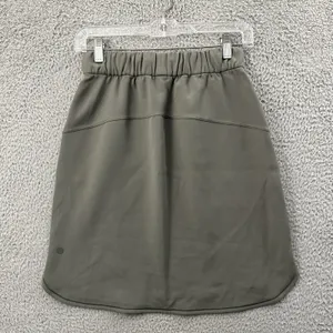Lululemon On The Fly Skirt Woven Grey Sage Green‎ Travel Business Casual Women 4 thumbnail 2