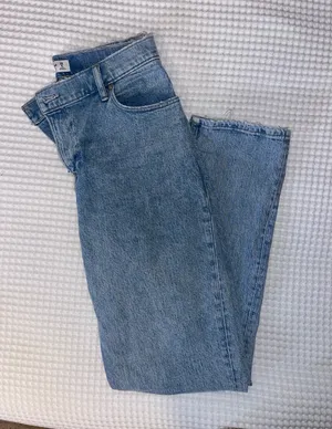 Abercrombie Jeans 90s Straight Ultra High-Rise thumbnail 1