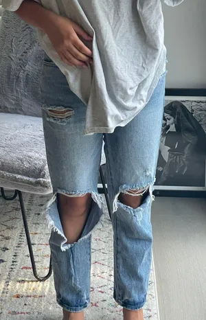 Mom Jeans thumbnail 2