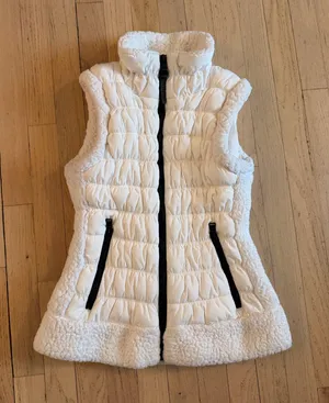 Calvin Klein Vest  thumbnail 1