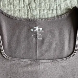 Hollister Mauve Tan Fitted Crop T-Shirt thumbnail 2