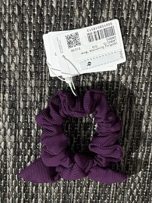Lululemon uplifting scrunchie *bow thumbnail 1