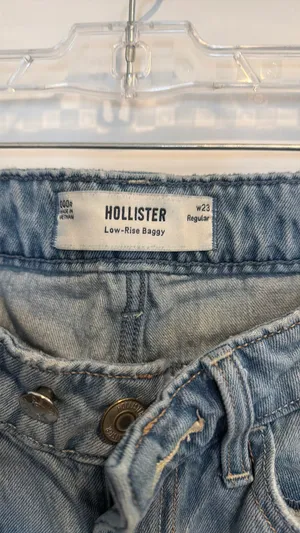 Hollister Low-Rise Baggy Jeans Light Wash thumbnail 2