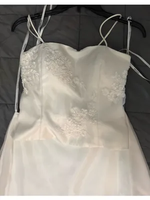 Faviana white strapless prom/wedding dress #prom #eveningwear #formal thumbnail 5