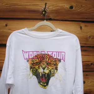 NWT Prince Peter Womens White Size M Graphic Lightweight Sweatshirt Top thumbnail 4