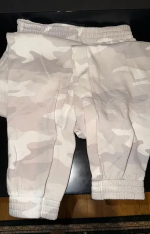 PINK Victoria's Secret Sweatpants thumbnail 1