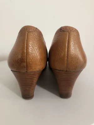 Tory Burch Brown Wedge Shoes with Gold-Tone Accents Size 9.5 Flaw thumbnail 5