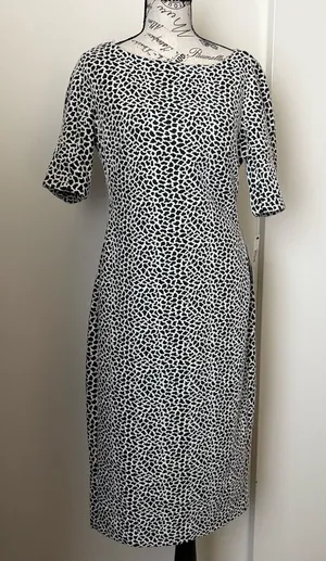 Maggy London Black and White Patterned Midi Dress thumbnail 1