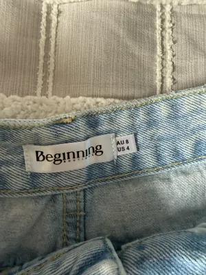 Beginning Boutique Jeans thumbnail 3