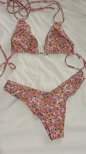 Kulani Kinis Bikini thumbnail 1