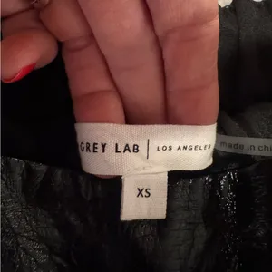 Black Women's Grey Lab Shorts Size XS thumbnail 4