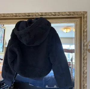 ALO Yoga Foxy Sherpa Jacket thumbnail 7