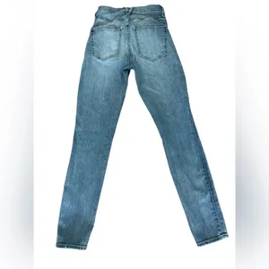 Veronica Beard High Rise Jeans, Light Wash Distressed, Size 26 thumbnail 5