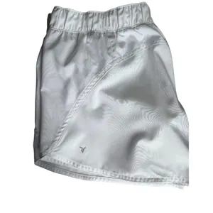 Old Navy Active White Quick Dry Running Shorts – Women's Medium thumbnail 9