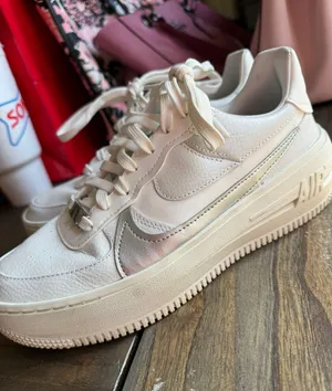 Nike Air Force 1 thumbnail 1