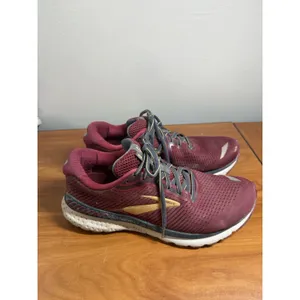 Brooks Adrenaline GTS 20 Womens Shoes Sz 10.5 Burgundy Red Sneakers 1202961B639 thumbnail 3