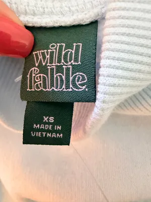 Wild Fable Cropped Mock-Neck Sweatshirt – NWT thumbnail 3