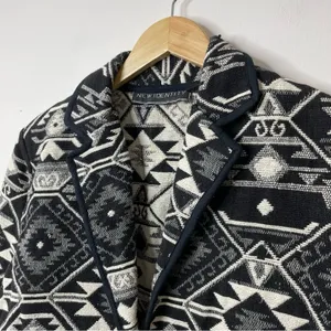 New Identity Y2K 90s black southwestern Cowichan tapestry blanket crop jacket M thumbnail 3