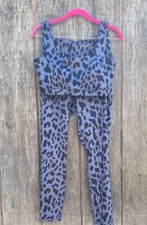 New Woman’s Size Large Black and Gray Leopard Print Leggings and Sports Bra Set thumbnail 1