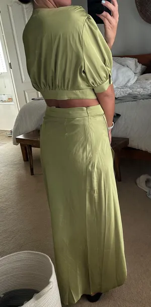 Showpo Two piece satin green set thumbnail 2