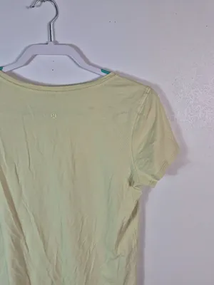 Lululemon 6 Love V Tee thumbnail 6