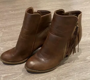 Nine West Dritax 5 Brown Fringe Booties thumbnail 2