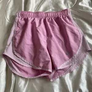 nike shorts thumbnail 1